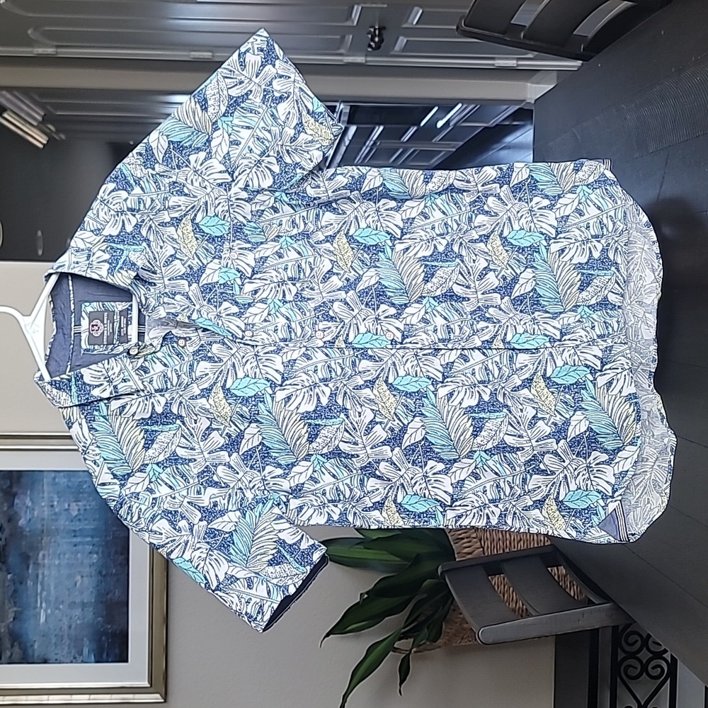 NWOT Hawaiian Shirt Leaf Print Short Sleeve 100% Cotton Contrast Cuff, Sz M